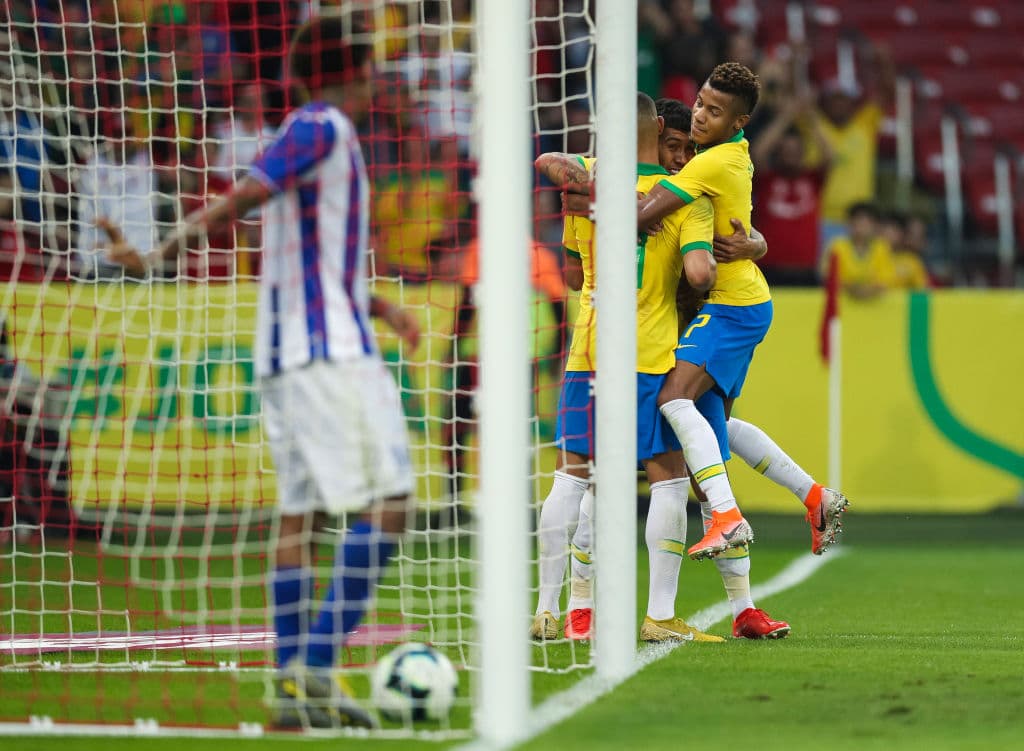 David Neres marcó el quinto gol los 11 minutos del segundo tiempo. Mientras que Roberto Firmino anotó el sexto a los 20 minutos de la segunda parte.