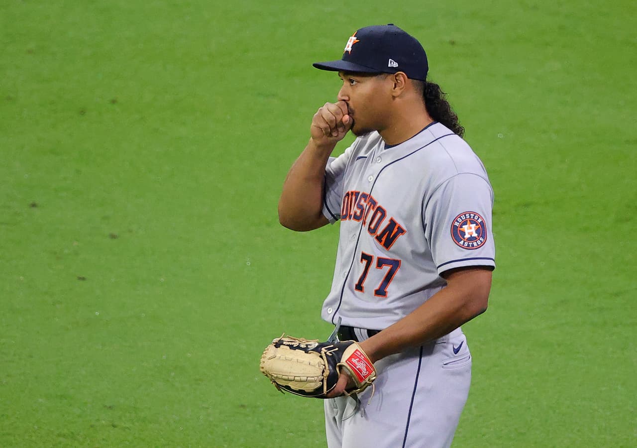 Por parte de los locales Braves, Ian Anderson subió al montículo; los visitantes Astros arrancaron con Luis García.
