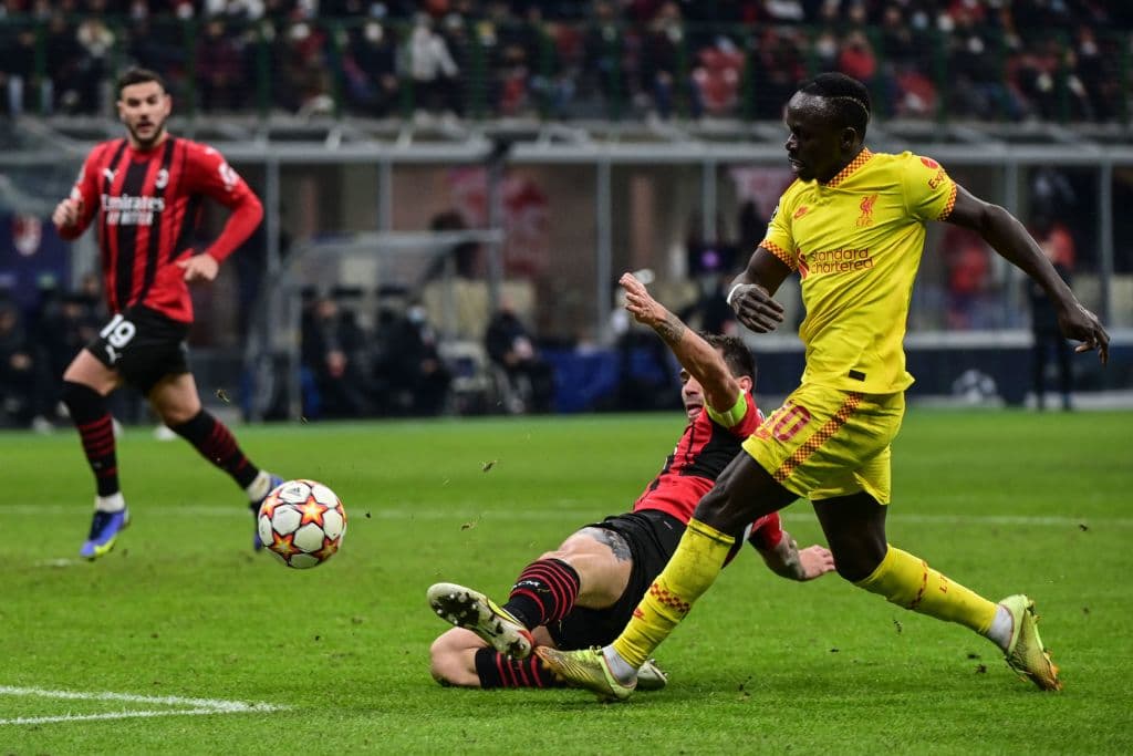 AC Milán cae ante Liverpool 2-1 y no consigue su calificación a la siguiente fase de la UEFA Champions League. Fikayo Tomori le daba la victoria al equipo rossonnero, pero Mohamed Salah y Divock Origi le dieron el triunfo a los 'Reds'.