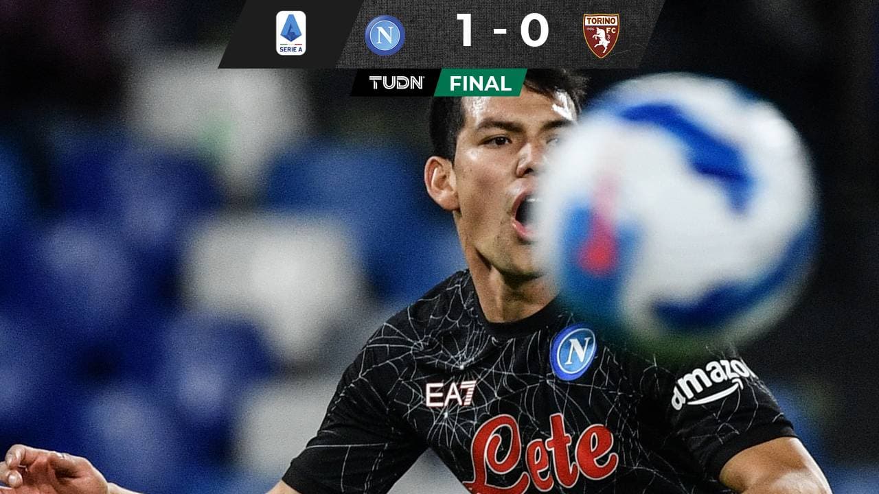 No le sentó bien el cambio a Chucky Lozano y salió del campo