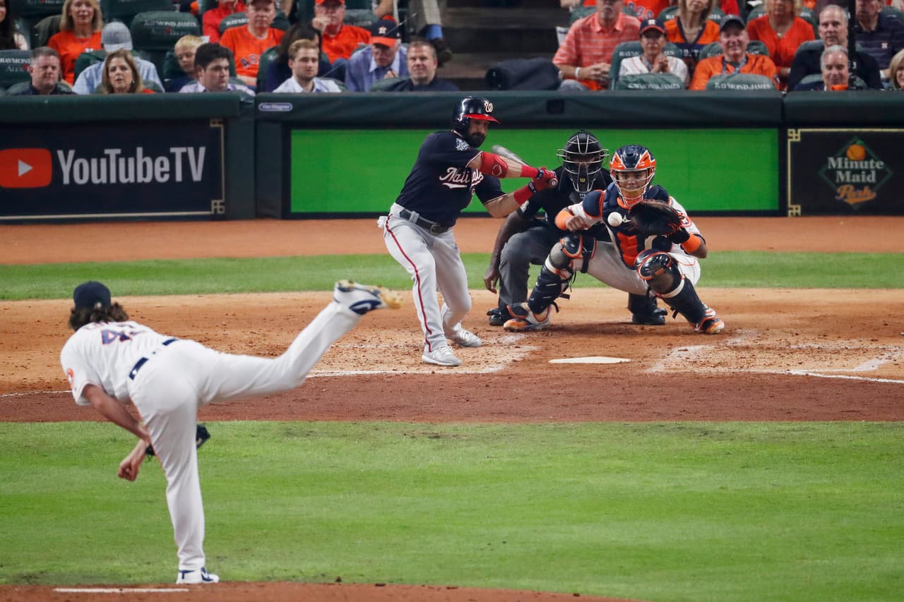 Los Nationals armaron un racimo de tres carreras en el quinto inning para aventajar 5-2.