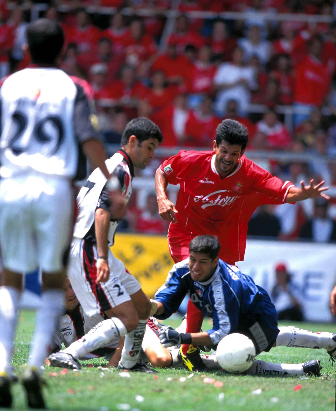 De los partidos más recordados con el Atlas fue aquella final del Verano 99 en la que jugando con muchos juveniles, ese cuadro dirigido por Ricardo La Volpe llegó a la final ante Toluca quienes contaban con José Cardozo (ahora DT de los Diablos) como su principal figura.
