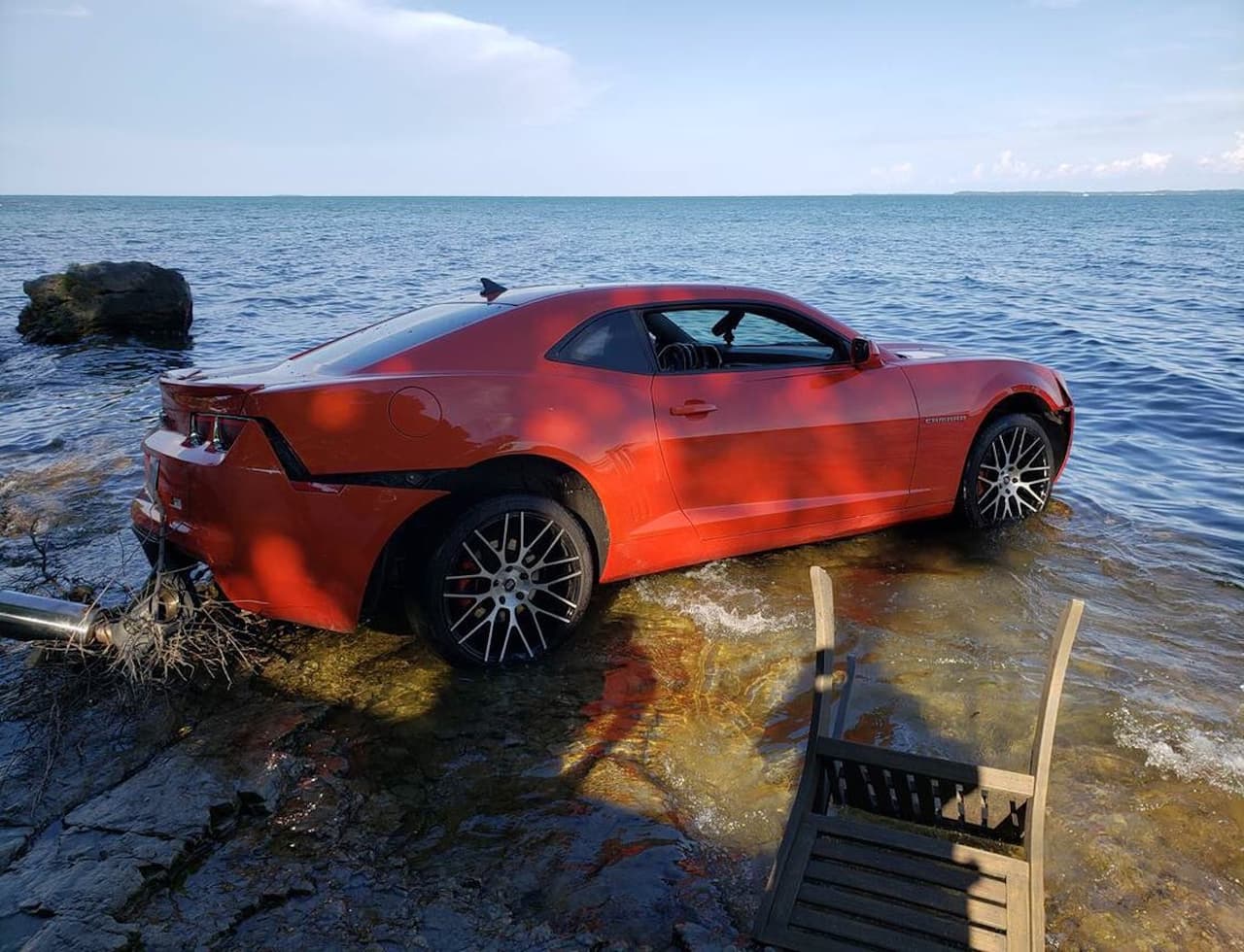 Novato de los Cardinals cae al lago Erie en su auto