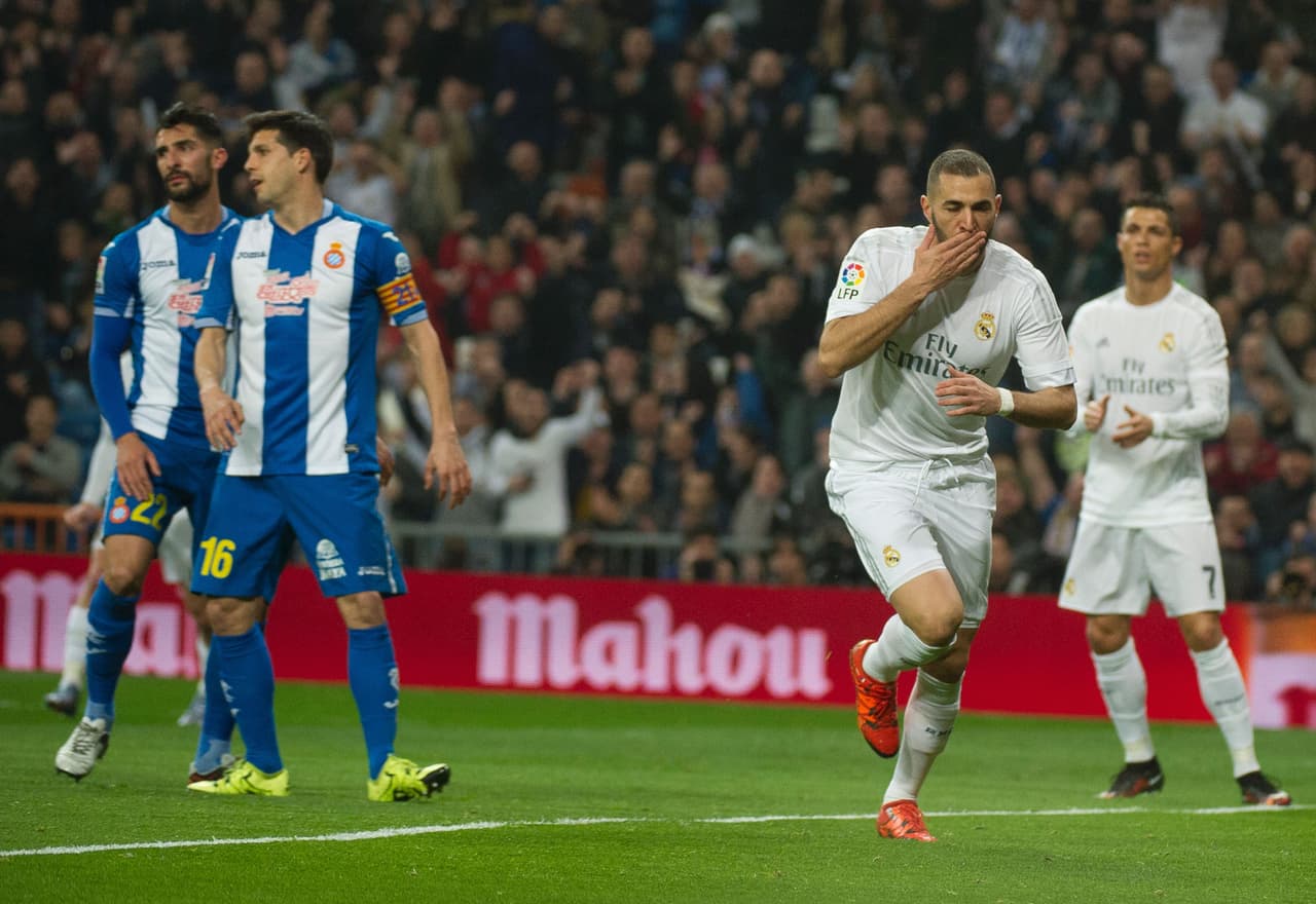 El francés Karim Benzema, el mejor goleador en lo que va de la era Zidane, abrió el marcador con un certero remate al minuto 7 de tiempo corrido.