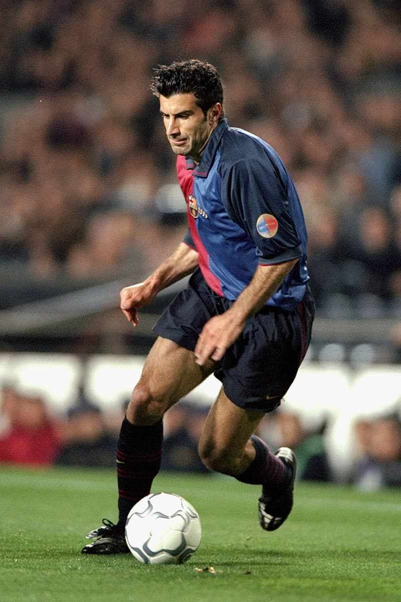 El portugués
<b>Luís Figo</b> será recordado por siempre en el Barcelona, no solo por su talento y juego entre 1996 y 2000, sino por su partida para conformar los 'Galácticos' del Real Madrid.