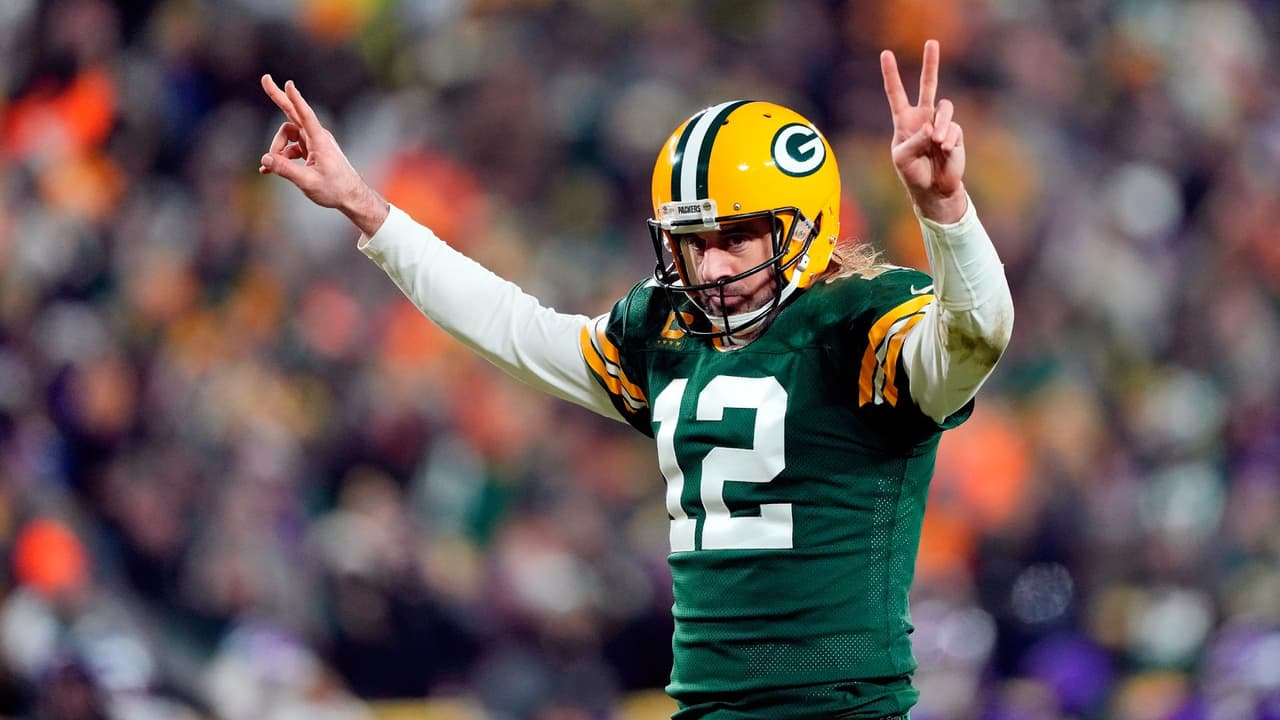 Aaron Rodgers renueva contrato millonario con Packers por cuarto años
