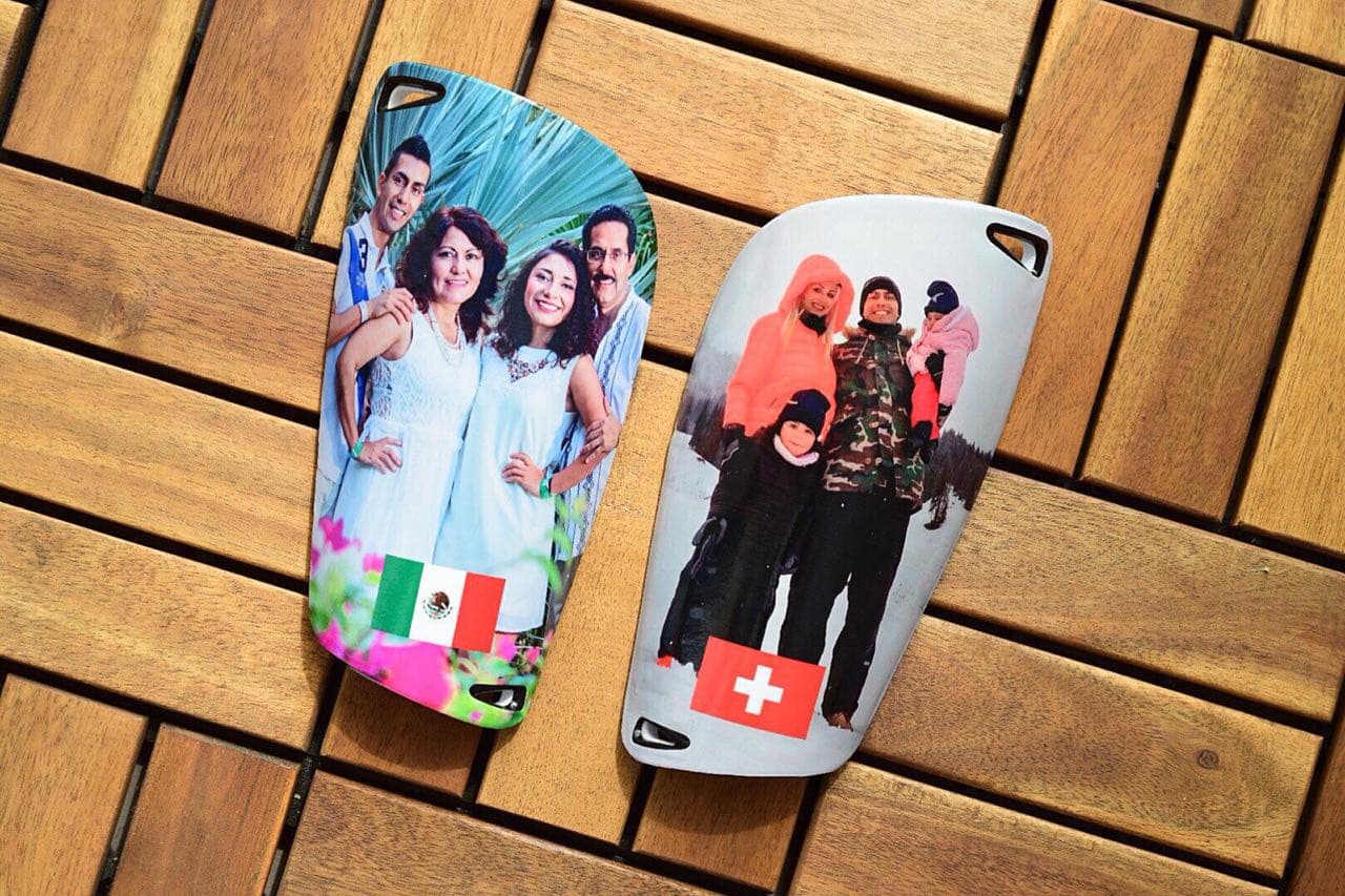 Tres meses después empezaron una relación a distancia. En ese entonces, Hiram jugaba en Cruz Azul y estudiaba la carrera de mercadotecnia en la UVM.