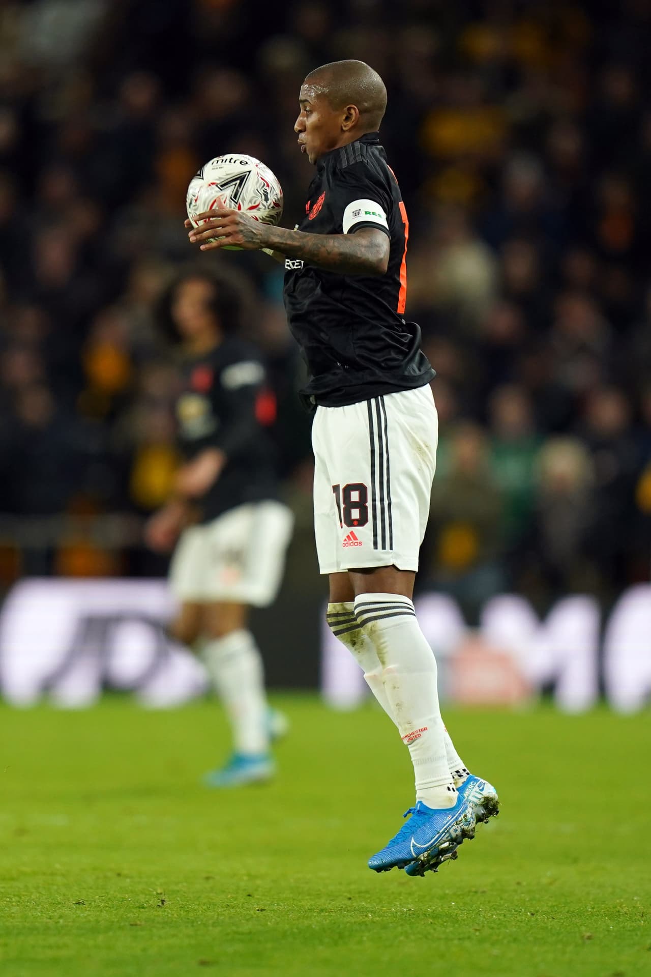 Wolverhampton no aprovechó la condición de local para vencer a los Red Devils y el cotejo se jugará por segunda vez ahora en Old Trafford.