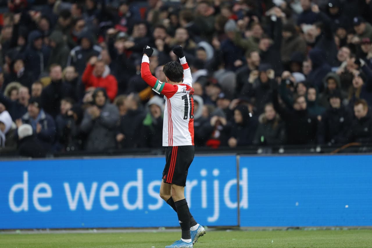 El PSV de Erick Gutiérrez cae ante el Feyenoord por triplete realizado por Steven Berghuis. El PSV sigue cuarto de la tabla, mientras que el Feyenoord le pisa los talones con el quinto lugar.