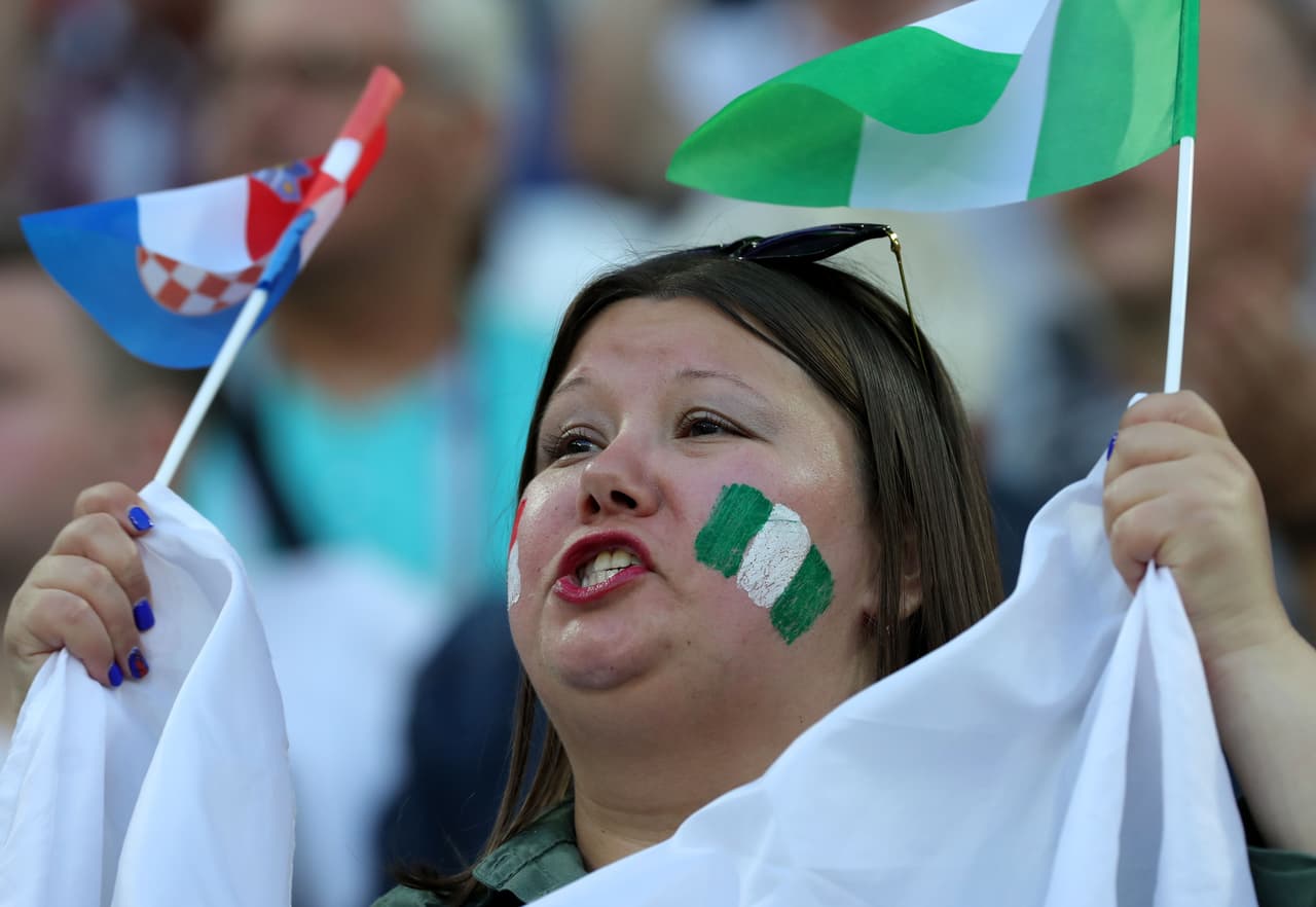 Kaliningrad (Russian Federation), 16/06/2018.- Supporter cheers prior to the FIFA World Cup 2018 group D preliminary round soccer match between Croatia and Nigeria in Kaliningrad, Russia, 16 June 2018. (RESTRICTIONS APPLY: Editorial Use Only, not used in association with any commercial entity - Images must not be used in any form of alert service or push service of any kind including via mobile alert services, downloads to mobile devices or MMS messaging - Images must appear as still images and must not emulate match action video footage - No alteration is made to, and no text or image is superimposed over, any published image which: (a) intentionally obscures or removes a sponsor identification image; or (b) adds or overlays the commercial identification of any third party which is not officially associated with the FIFA World Cup) (Croacia, Mundial de Fútbol, Kaliningrado, Rusia) EFE/EPA/ARMANDO BABANI EDITORIAL USE ONLY
