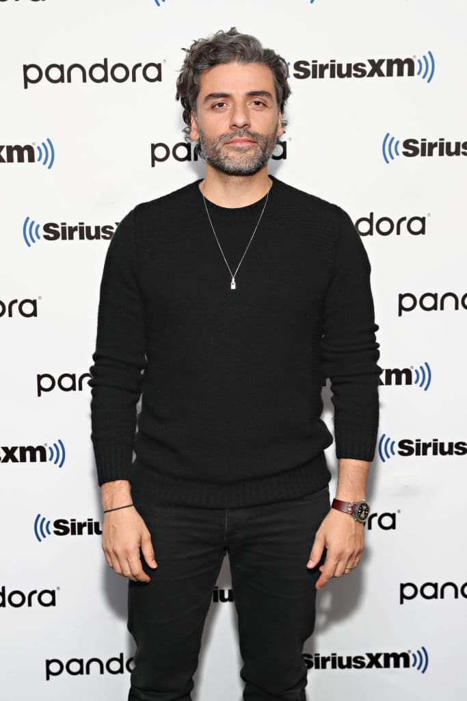 En ‘Dune’, Isaac compartió escenario con otras grandes estrellas como lo son Timothée Chalamet, Javier Bardem, Zendaya, Jason Momoa, Rebecca Ferguson, Josh Brolin, Dave Bautista, Stellan Skarsgård y Charlotte Rampling.
<br>