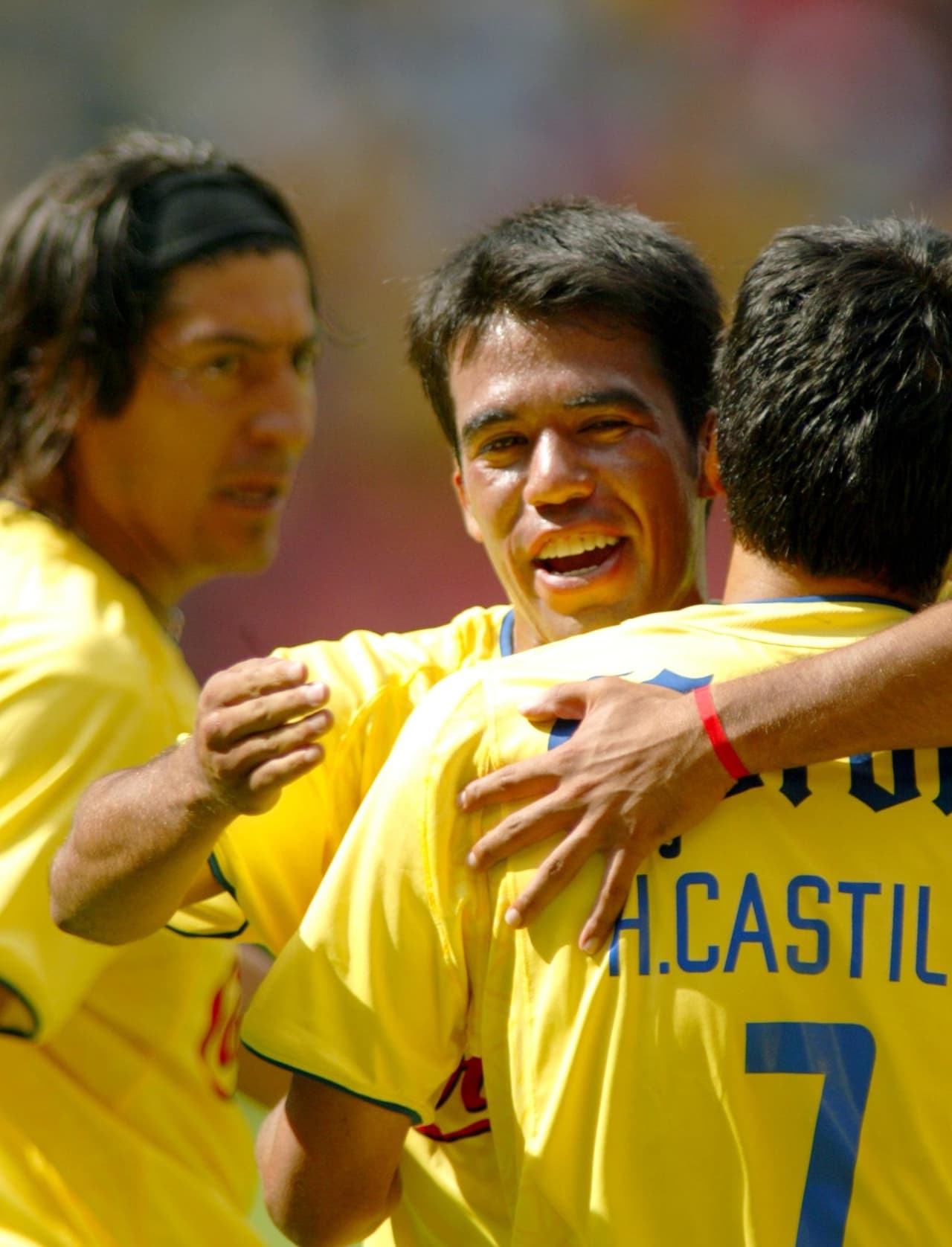 El récord de más puntos logrados lo tiene el América del Apertura 2002 tras acumular 43 puntos producto de 13 victorias y 4 empates.