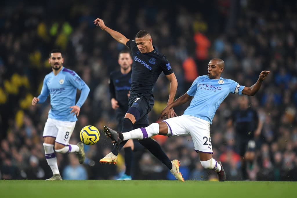 Con doblete de Gabriel Jesús, el City vence 2-1 al Everton, Richarlison descontó para los Toffes. Los Citizens conservan el tercer lugar de la Premier.