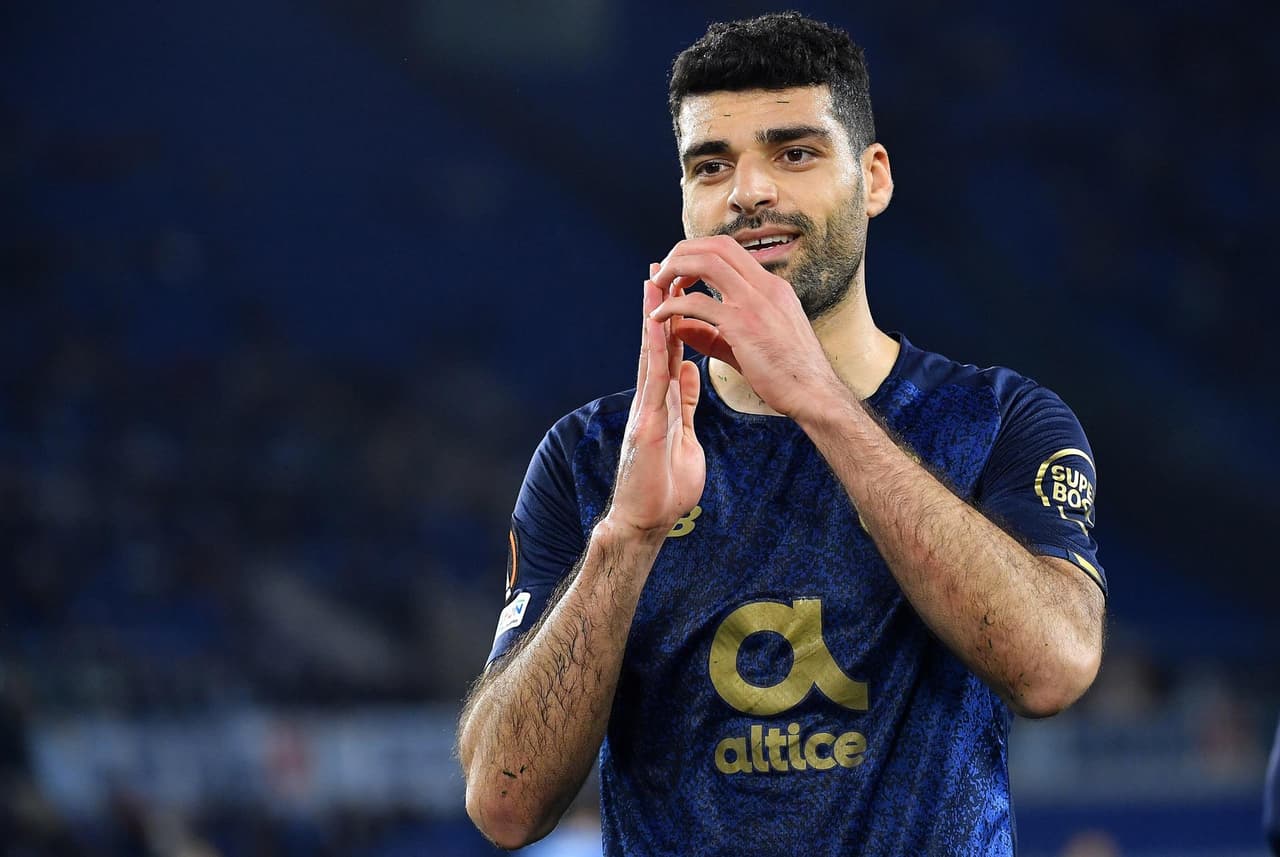 Lazio consigue empatar en el partido de vuelta ante el Porto, pero no le alcanza para el pase a la siguiente ronda de la UEFA Europa League. Ciro Immobile y Danilo Cataldi anotaron para la escuadra local, mientras que Mehdi Taremi y Mateus Uribe para el equipo portugues.