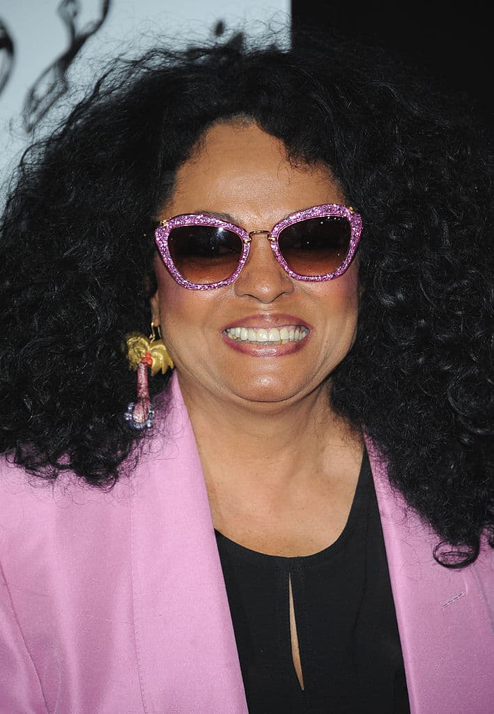 El encargado de publicar el álbum será el sello británico Decca Records.
<br>