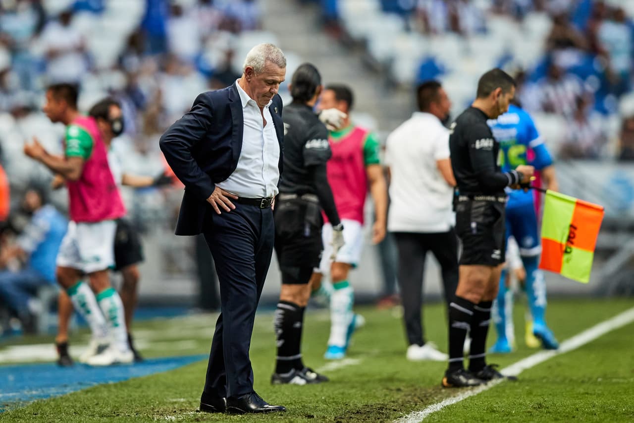 Javier Aguirre se responsabiliza de la eliminación de Monterrey