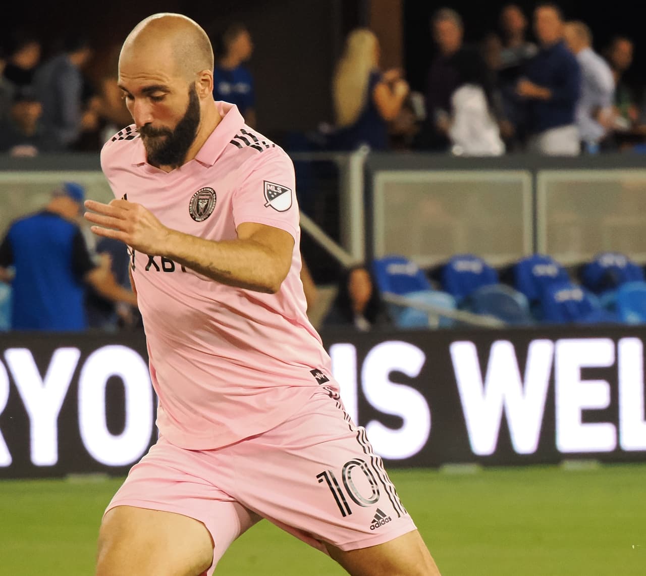 Gonzalo Higuaín no pudo terminar el partido del miércoles frente a San Jose Earthquakes.