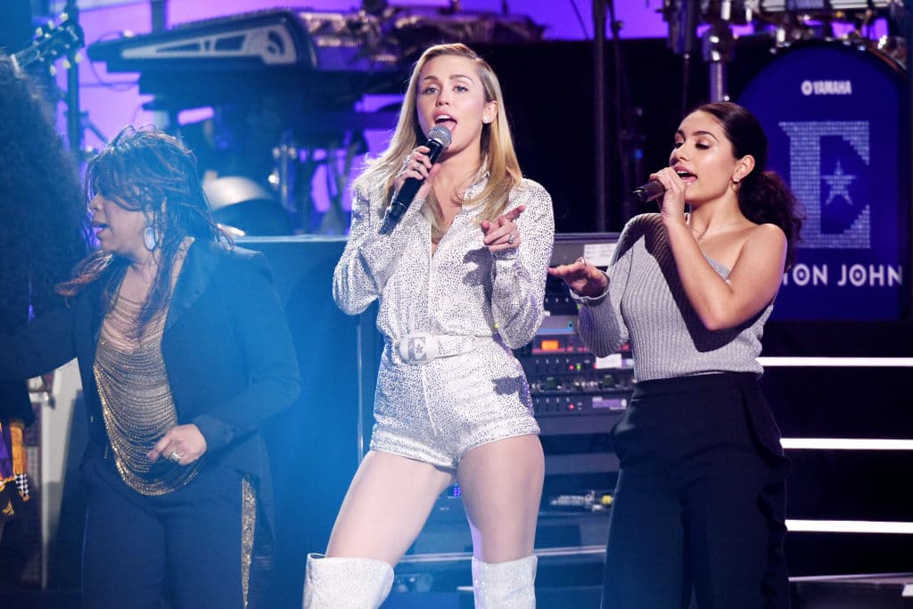 Miley es una gran fan del reportaje que realizó Harry Styles a principios del año pasado para la revista Paper.