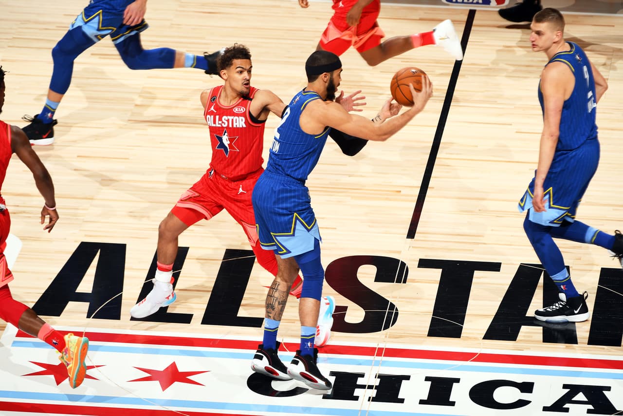 Este nuevo formato del NBA All-Star Game dio bueno frutos pues el cotejo se desarrolló con intensidad y ambos equipos buscaron el triunfo a toda costa. Finalmente Team LeBron se impuso 157 a 155 ante Team Giannis ¡Estas fotos son para enmarcar!