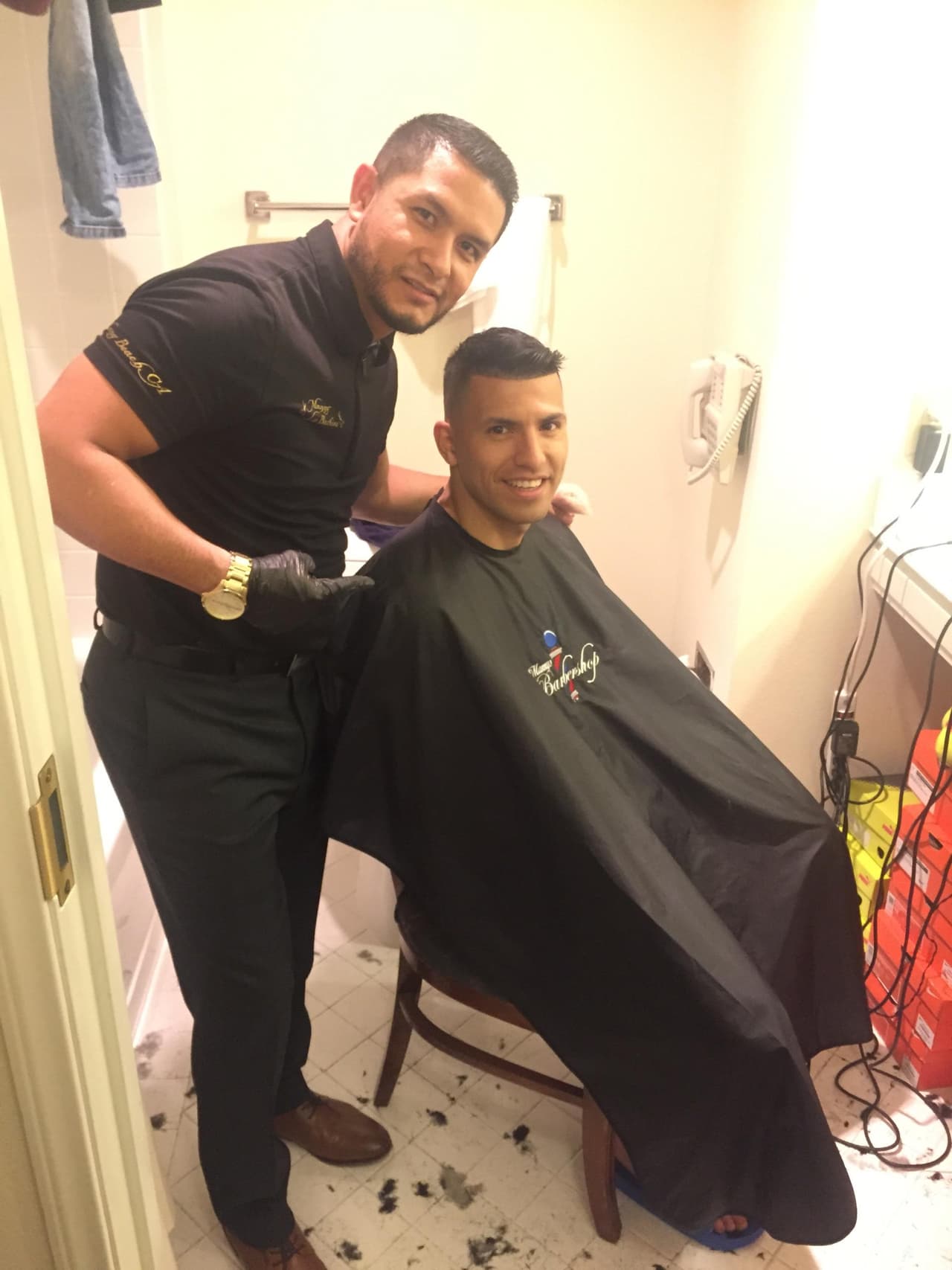 El 'Kun' Agüero se fue por un corte más tradicional del que suele usar.