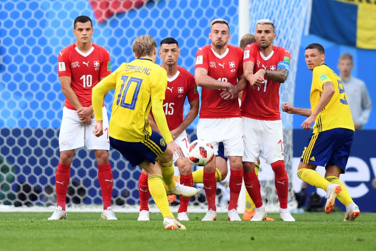 Una de las opciones más claras de Suecia, del primer tiempo, fue un tiro libre suyo.
