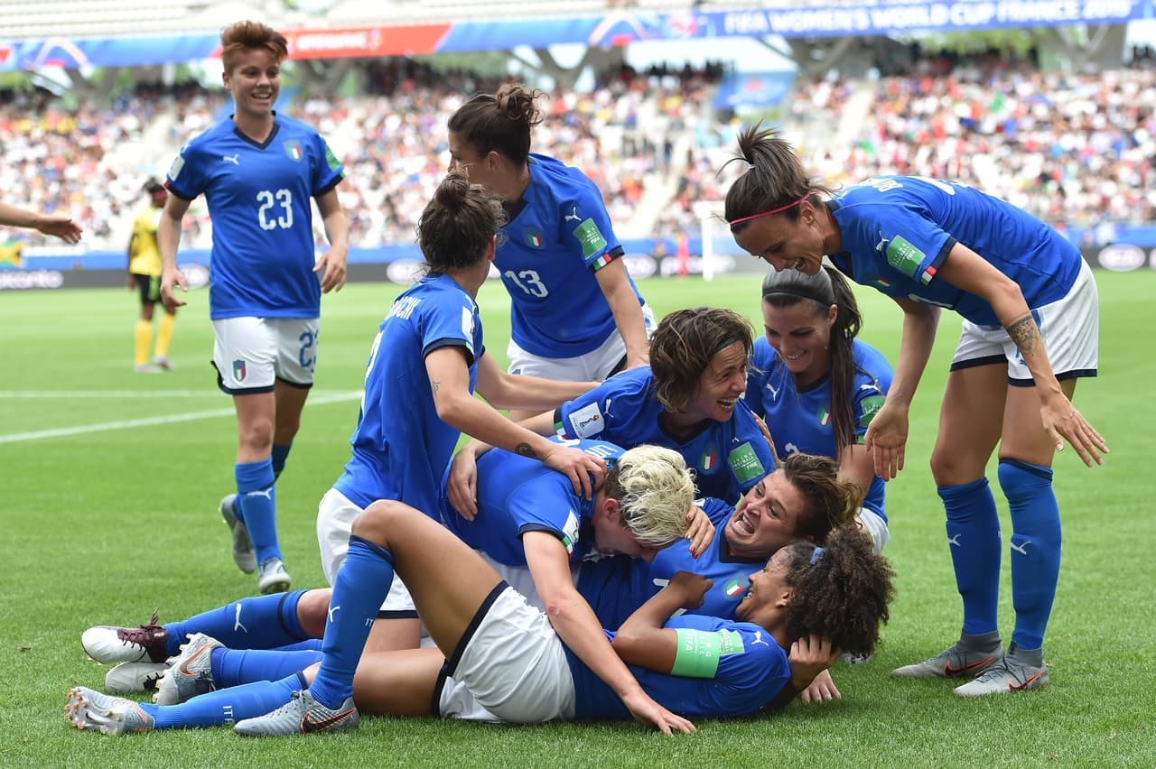 Con el 2-0 en el marcador el partido se fue al descanso, pero aún quedaban emociones por llegar en Reims.