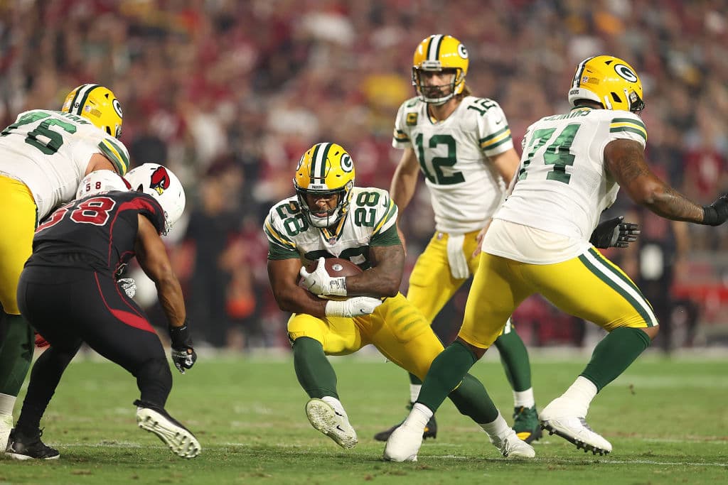 La experiencia le gana a la juventud y Aaron Rodgers comanda la victoria 24-21 sobre los Arizona Cardinals.