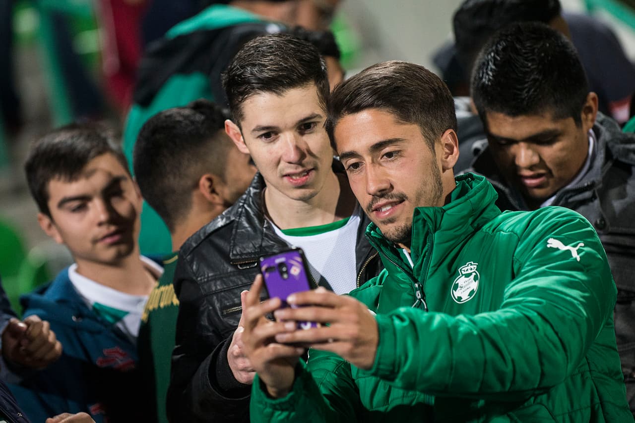 El colorido de la afición en la Jornada 2