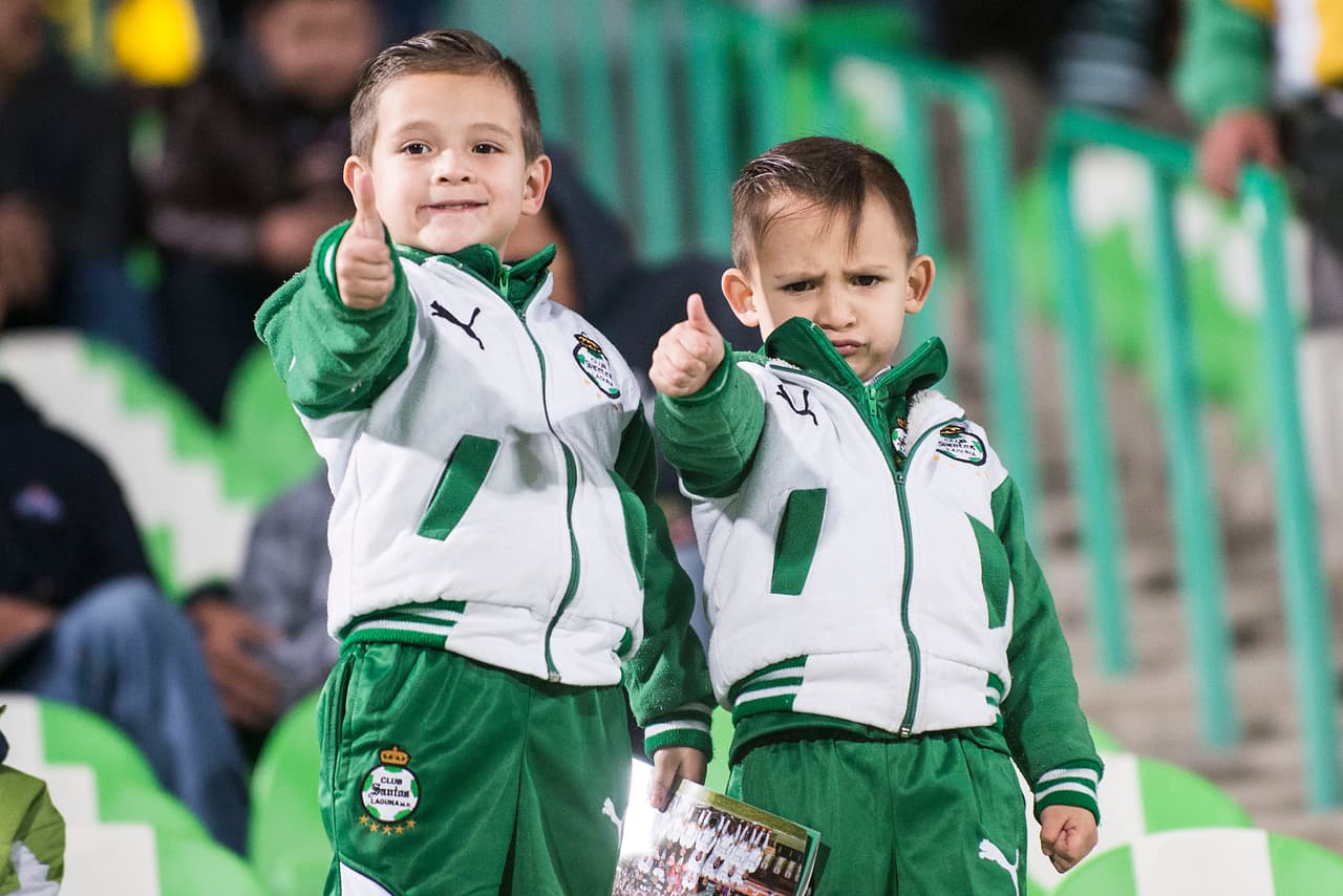 El colorido de la afición en la Jornada 2