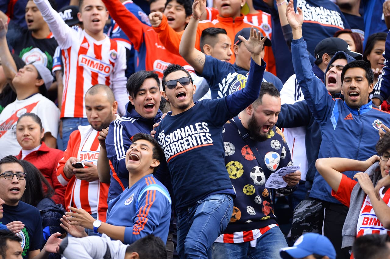 El colorido de la afición en la Jornada 2