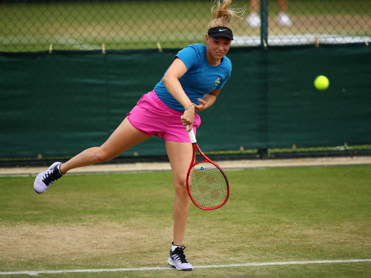 La croata Donna Vekic es uno de los jóvenes talentos del tenis femenino que busca dar la sorpresa.