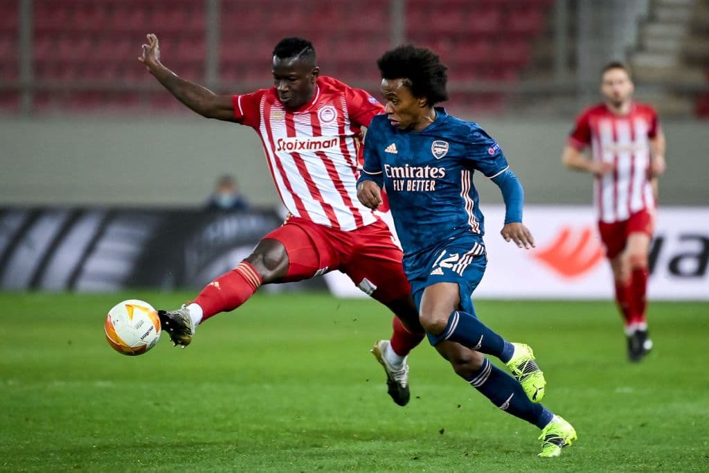 Odegaard abrió el marcador para adelantar a los de Arteta. A los 58’ llegó el empate desde los botines de Youssef El-Arabi tras aprovechar un tremendo error defensivo. Gabriel dos Santos Magalhães (79’) y Mohamed Elneny (85’) sentenciaron el resultado.