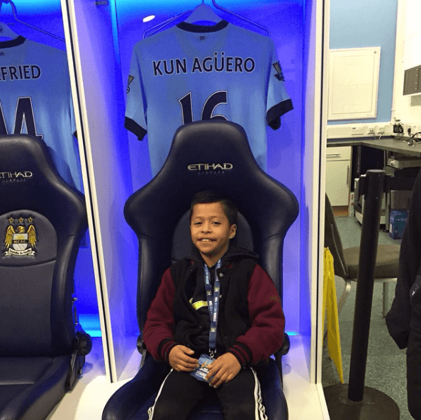 El pequeño Alejando Alcalá es considerado por muchos como el 'Messi mexicano' y ha deslumbrado a todos con sus videos en las redes sociales. Actualmente entrena con la selección Sub-15 gracias a sus actuaciones con el Stockton TLJ FC Rebels. Además se han probado en el Barcelona y Manchester City.