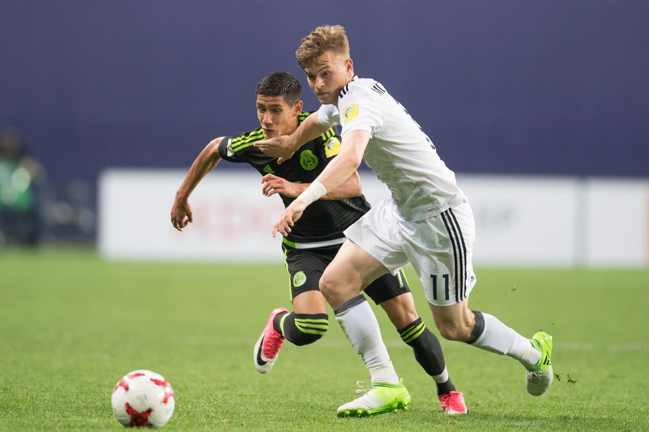 Los alemanes buscaron imponer su fortaleza física para obtener la ventaja en el marcador y un anhelado triunfo.