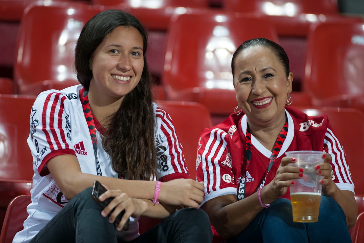 El colorido de la afición en la Jornada 15