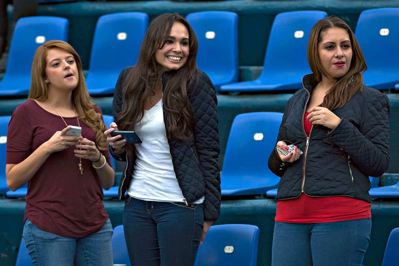 El colorido de la afición en la Jornada 15