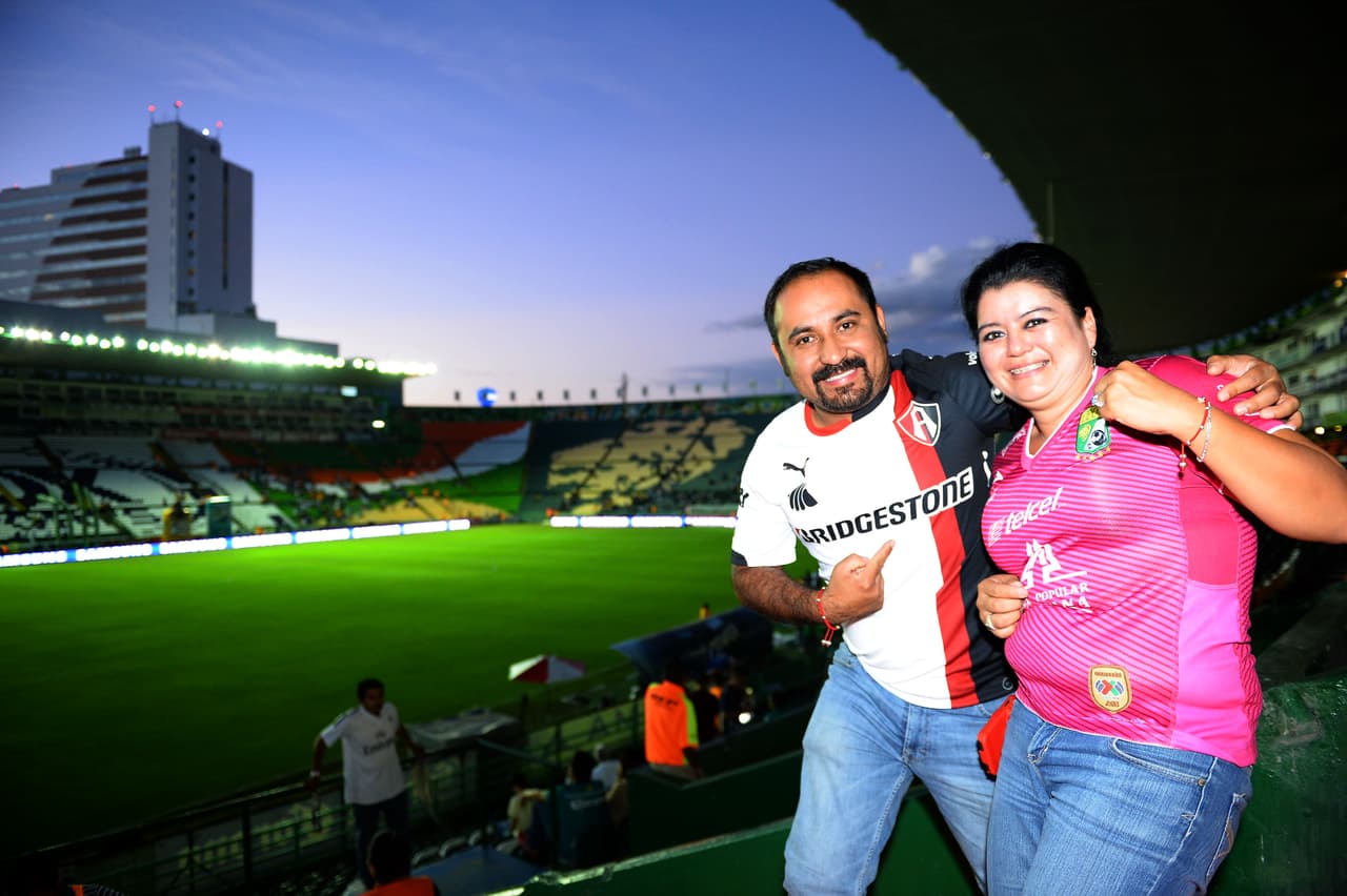 El colorido de la afición en la Jornada 15