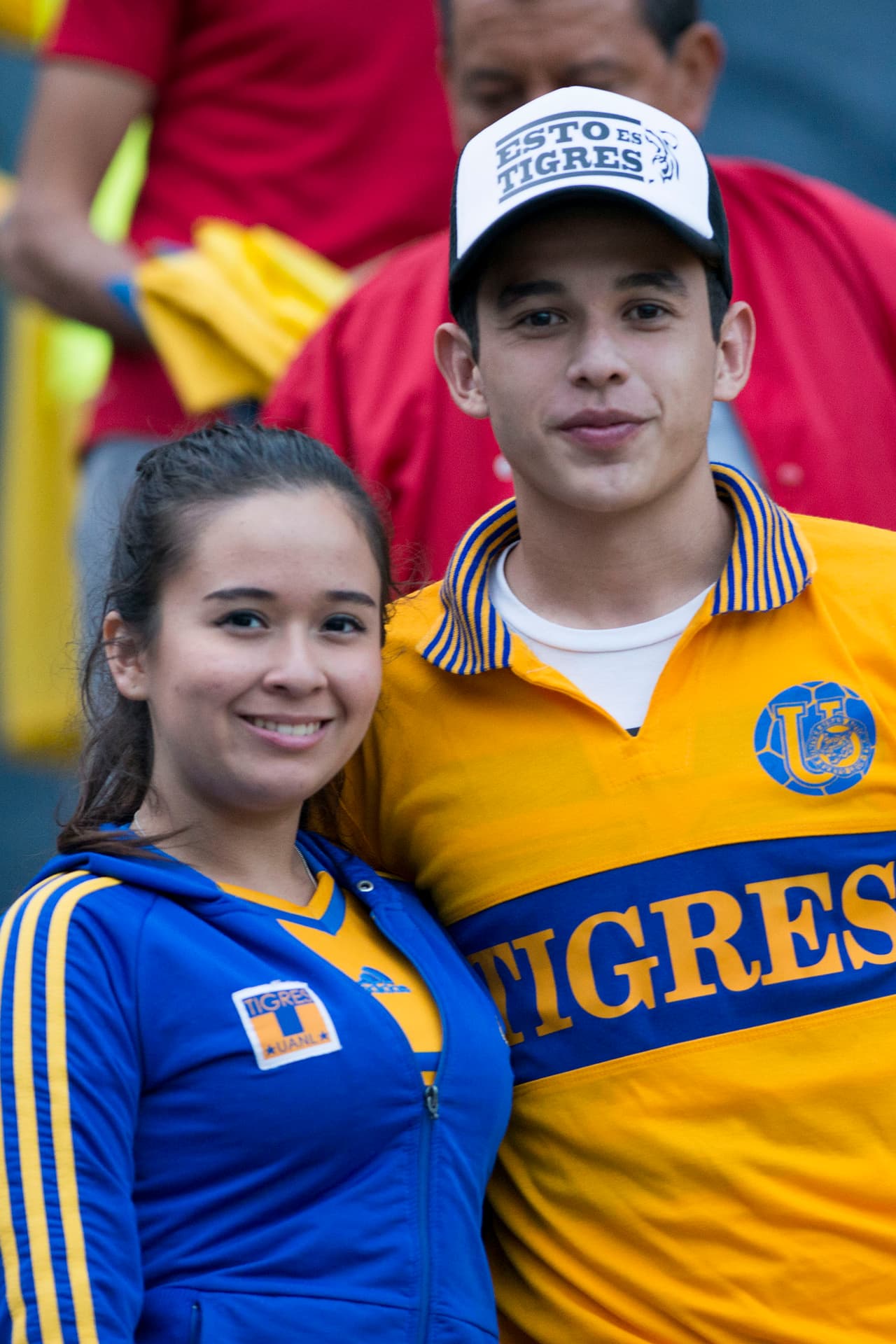 El colorido de la afición en la Jornada 15