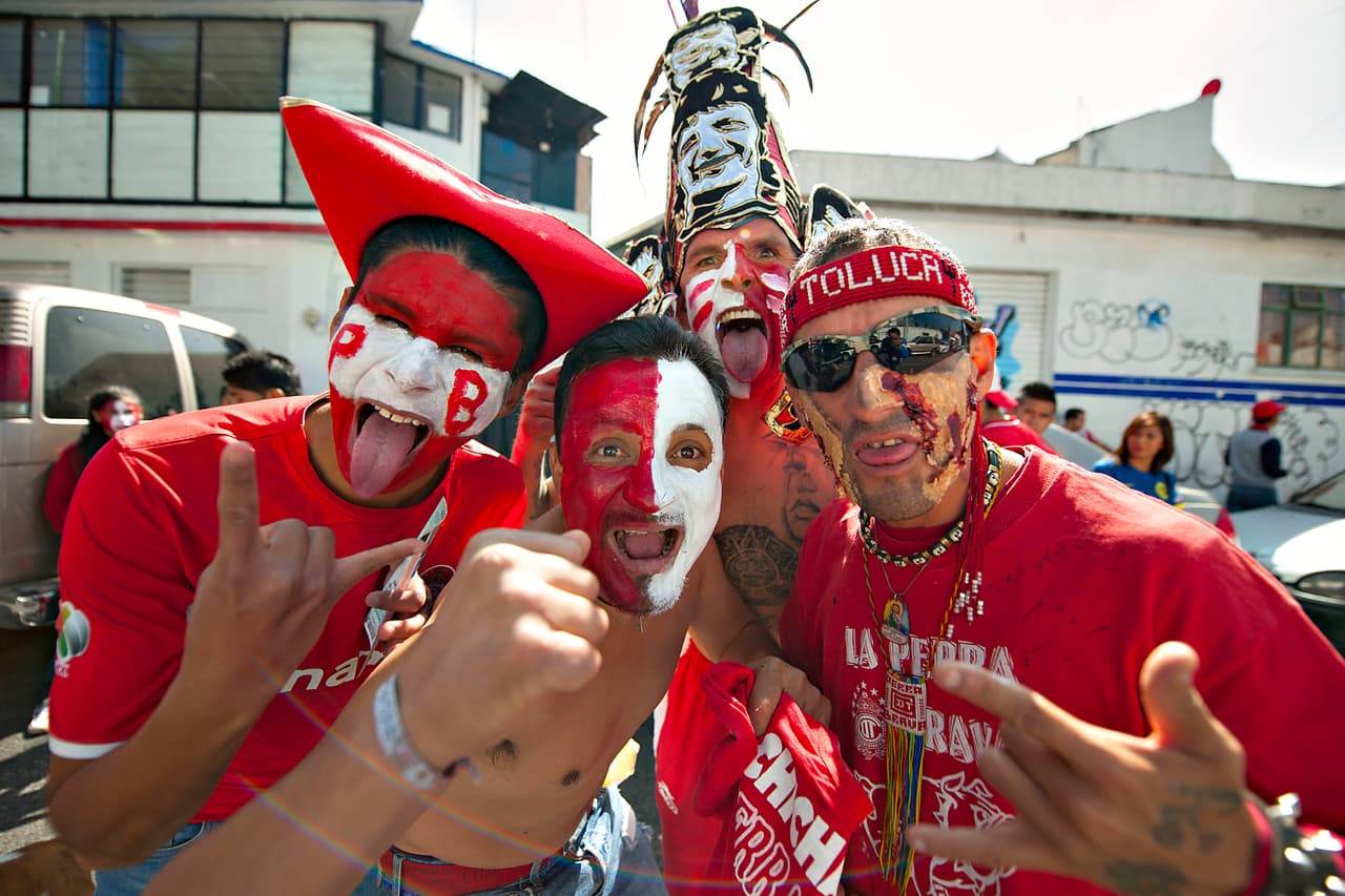 El colorido de la afición en la Jornada 15