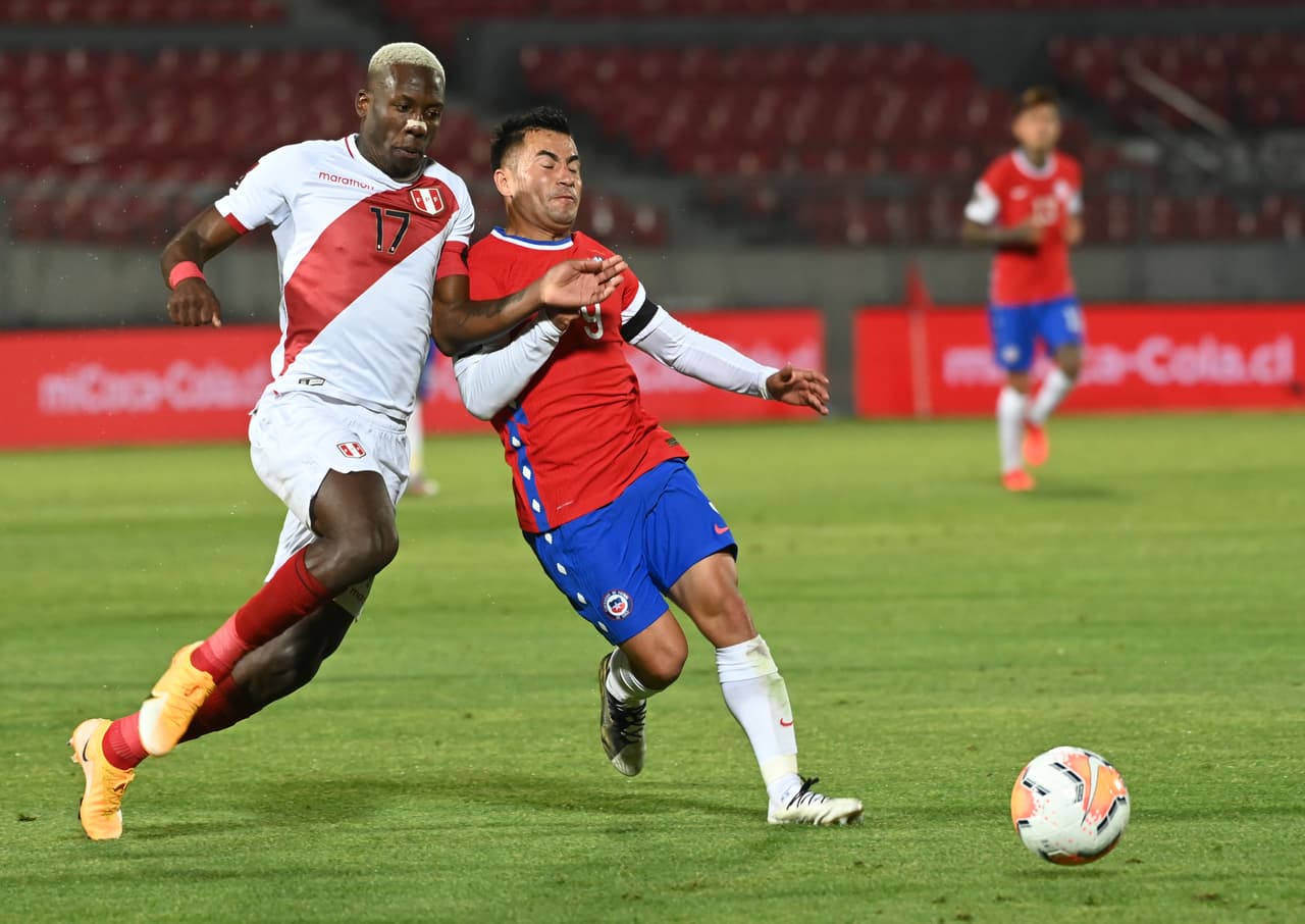 De la mano del ‘Rey Arturo’, Chile derrotó a Perú 2-0 | Con doblete de Vidal, los de Rueda consiguieron su primera victoria en las eliminatorias rumbo al Mundial.