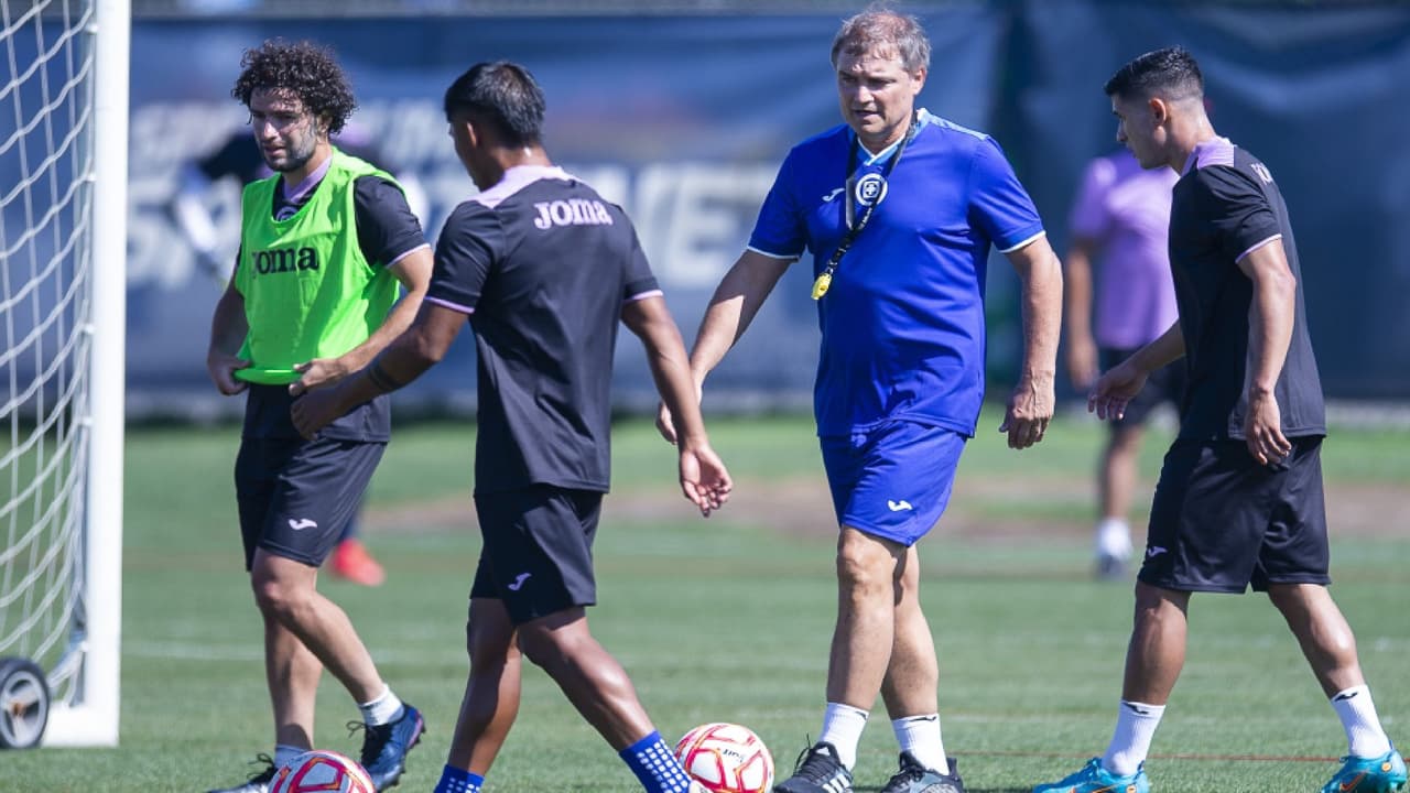 ¡Por el título! El primer 11 de Diego Aguirre con Cruz Azul