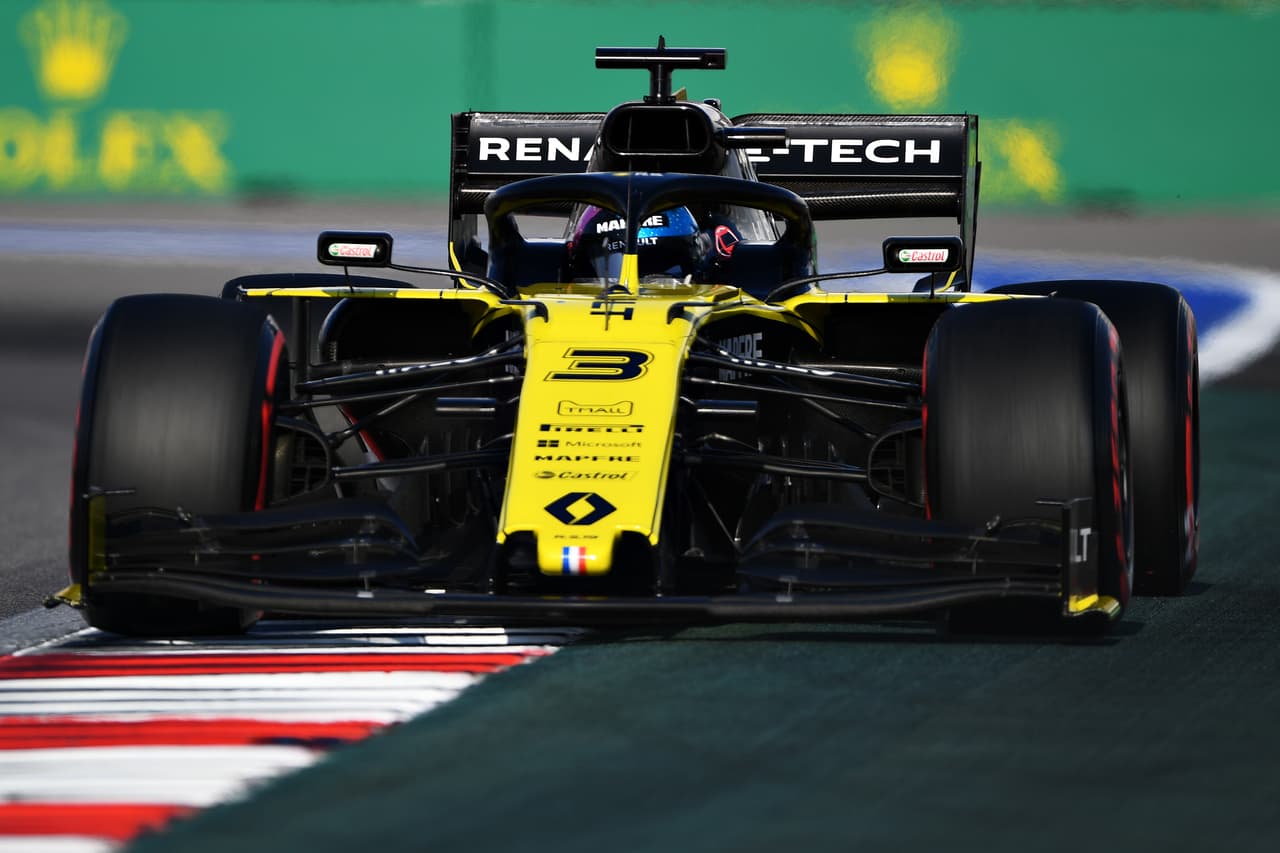 Ricciardo registró 1:33.958 e iniciará en la décima posición.