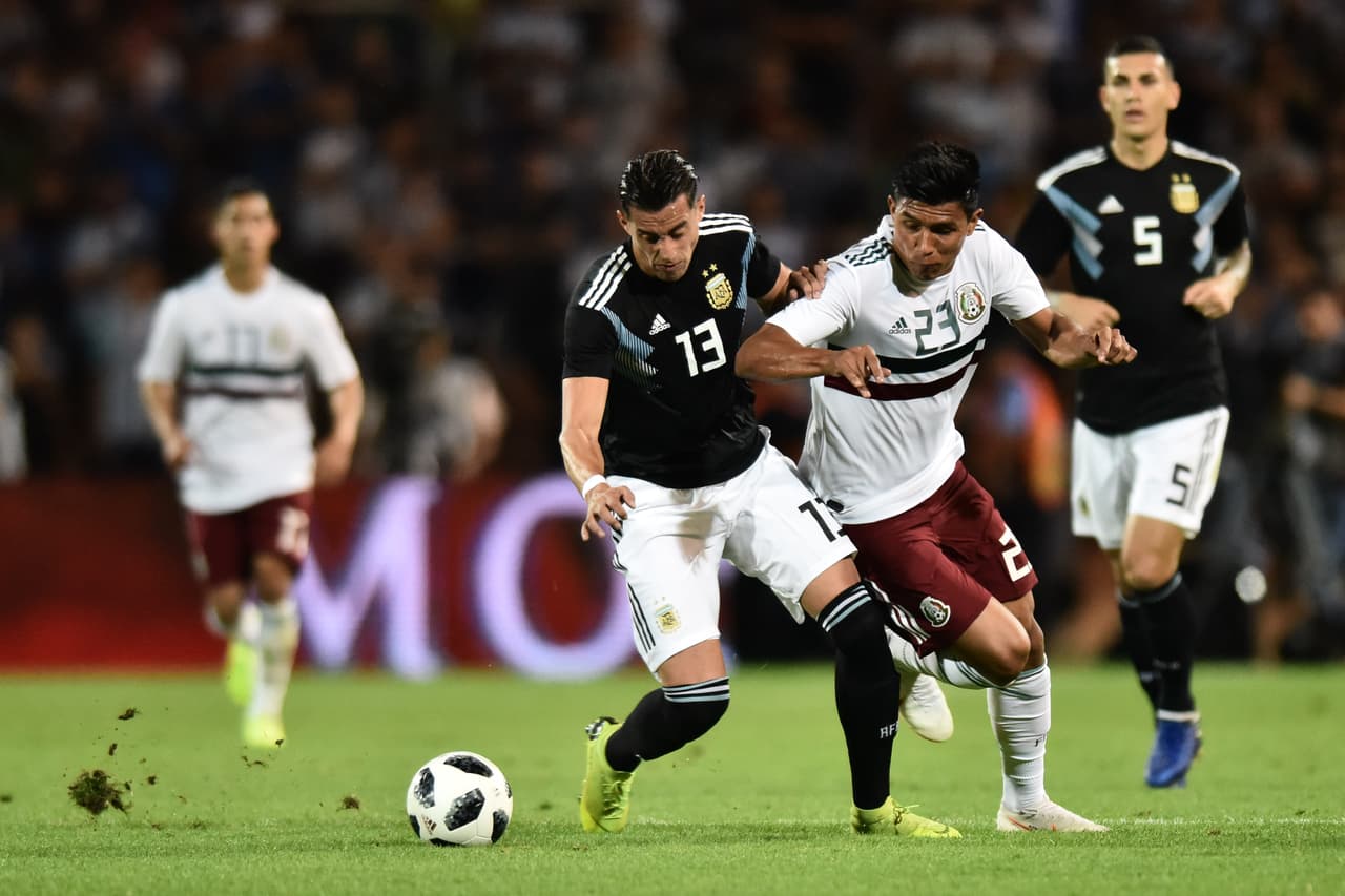 Se encontraron en la fase de grupos, Argentina se llevó el partido seis a tres.