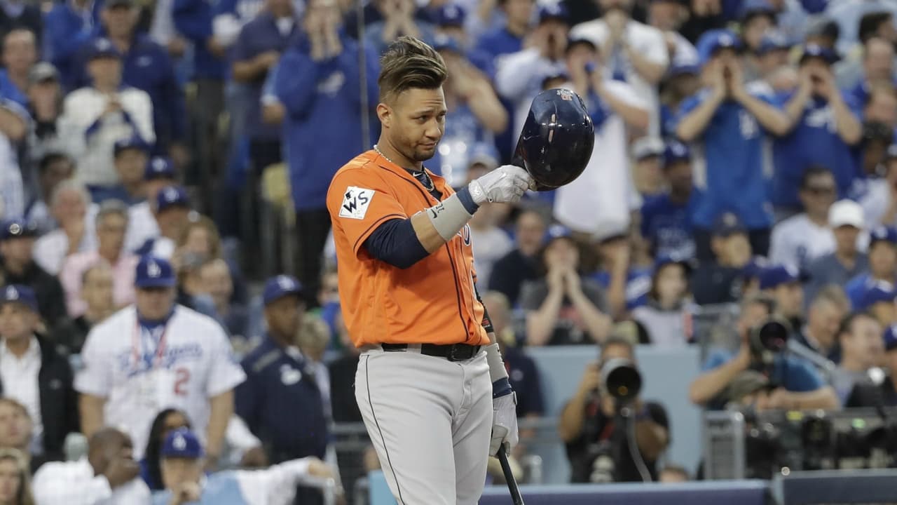 Yuli Gurriel aceptó su error en el campo de Dodger Stadium.