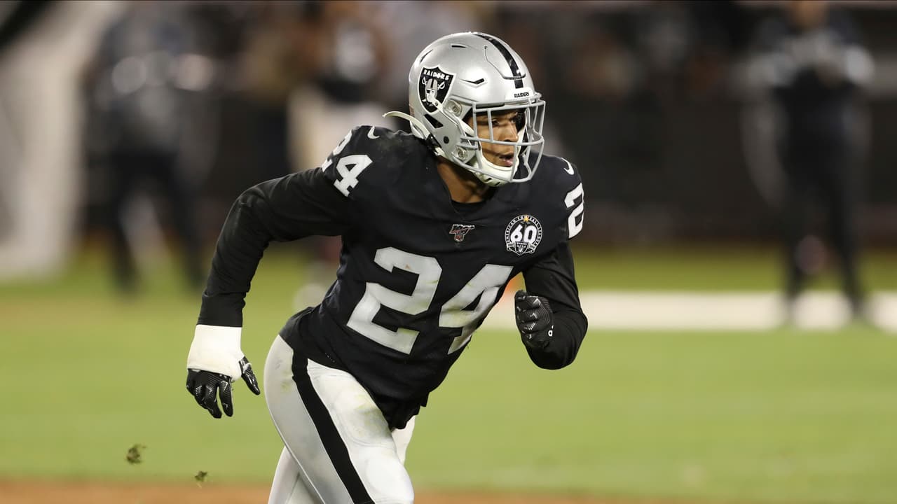 Jugador de Raiders multado por jugada que acabó su temporada