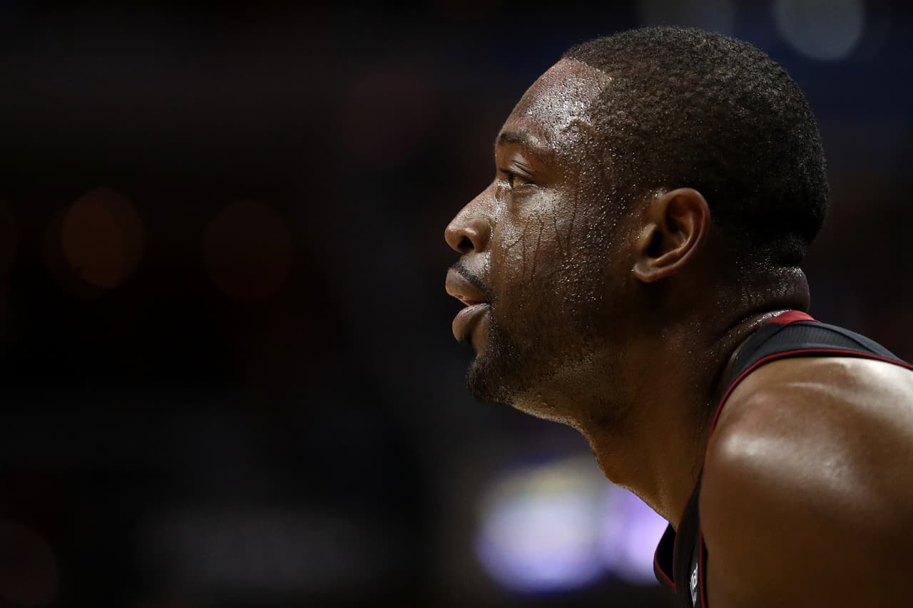 Dwyane Wade visitó la preparatoria del tiroteo en Florida