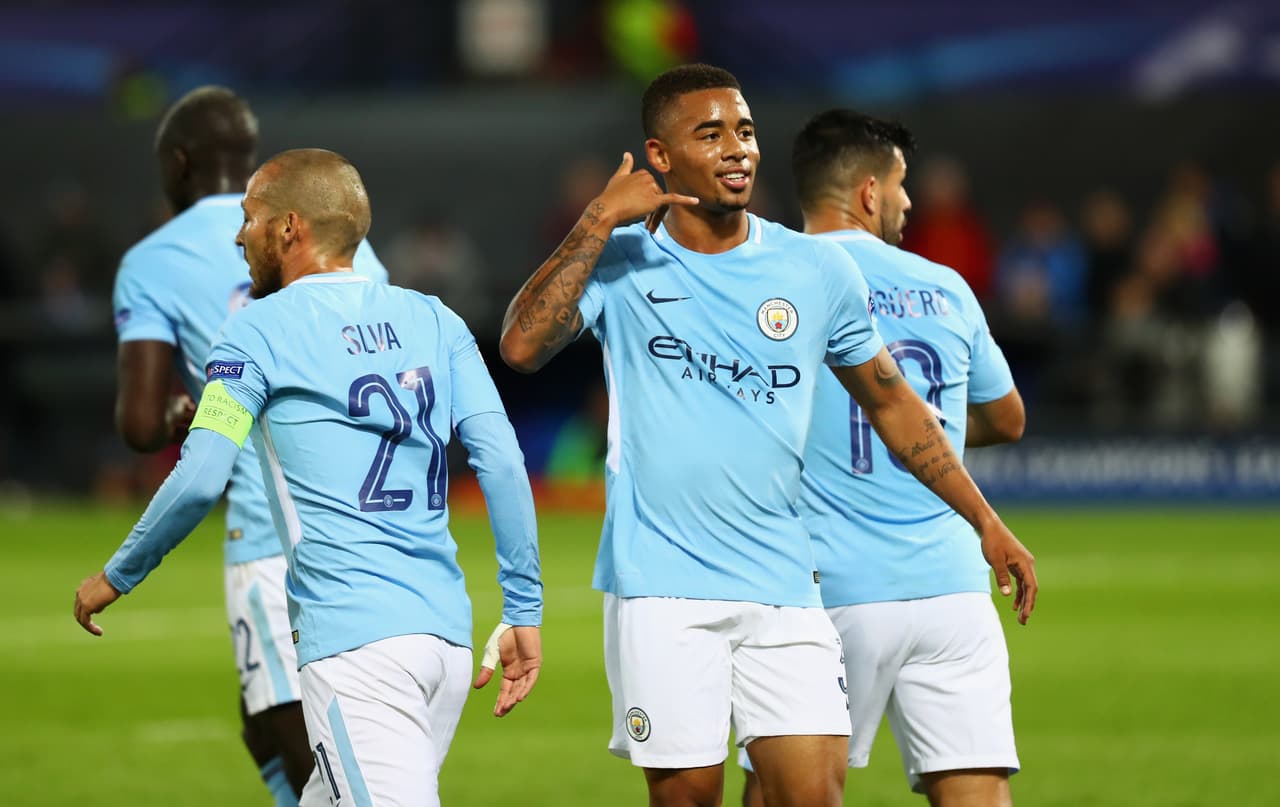 El que sacó ventaja en este grupo F fue el Manchester City con su victoria 0-4 de visitante contra Feyenoord en Países Bajos.