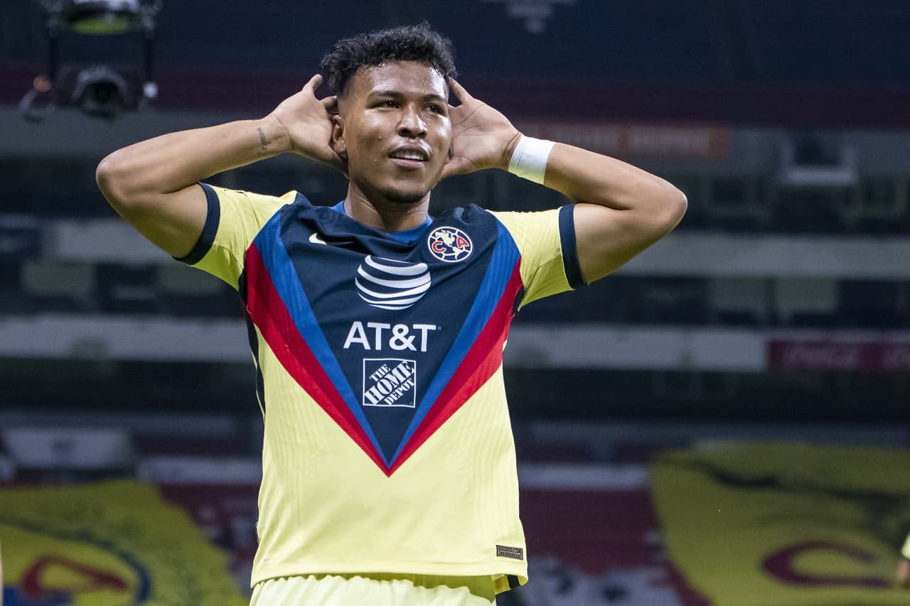 Roger Martínez vuelve a la titularidad con América tras 5 meses