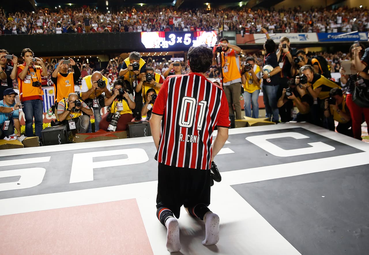 El brasileño Rogerio Ceni, en sus últimos años de carrera, decidió usar el 01 y no el 1, como normalmente se lleva. Una modalidad utilizada en la NBA y la NFL.