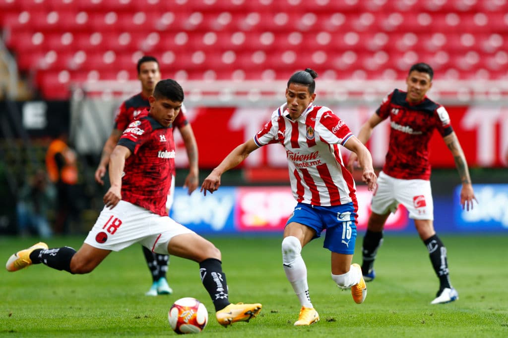 Chivas y Diablos empatan en la J2 del Guard1anes 2021 | Los de Guadalajara pegaron primero, pero la reacción de los mexiquenses fue casi inmediata.